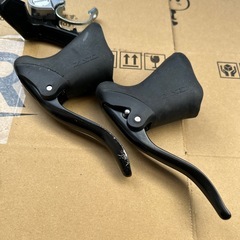 ロードバイク　変速機　コンポ　R2 ブレーキレバー　の画像