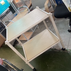 キャスター付きスチールワゴン　中古の画像