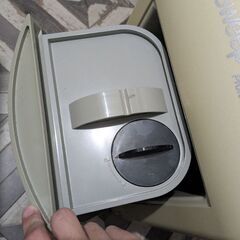 据え置き型の掃除機の画像