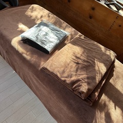 プロ仕様の施術セット　ベッド＋タオルシーツ＋ピローシート　状態良好の画像