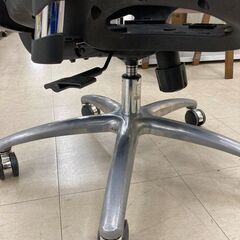 J5907　【リユースのサカイ柏店】　オフィスチェア　SIHOO　クリーニング済みの画像