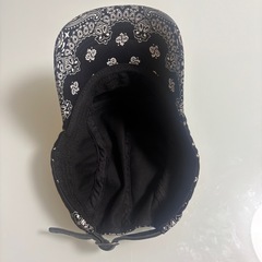 SUPREMEバンダナ柄帽子の画像
