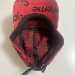 SUPREMEデカロゴ帽子の画像
