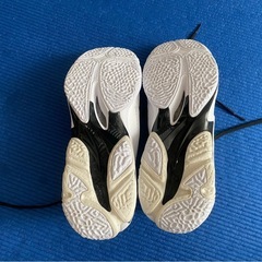 ミズノWAVE LIGHTNING Z8 V1GA240051ホワイト×ブラックの画像