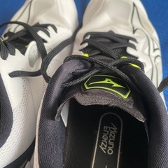 ミズノWAVE LIGHTNING Z8 V1GA240051ホワイト×ブラックの画像