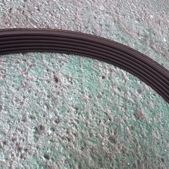 無料‼️中古 ドライブベルト 6PK 1075  差し上げます！の画像