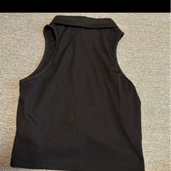 トップス　レディース　2点まとめ売り　丈短め　カーキ　ブラック　Sサイズの画像