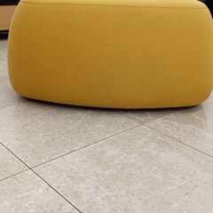 ★リユースのサカイ高崎店★TJ13505 FUJIEI スツール 黄色 H45×D76×W76 クリーニング済み							の画像