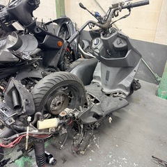 まとめて4台部品取り丸ごと！PCX、シグナス3型2型、アドレスV125Sの画像