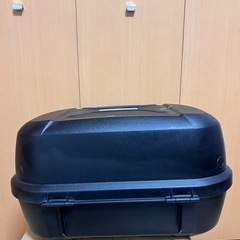 GIVI E43NTLD ブラック トップケース+ベースプレートセットの画像