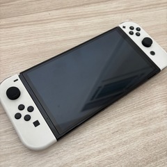 Nintendo Switch 有機ELモデル 本体　白　ホワイトの画像