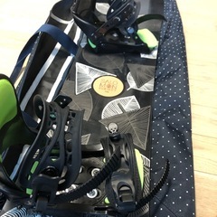 【早い者勝ち】スノーボードとブーツ、ゴーグル、ヒッププロテクターセットの画像