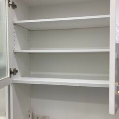 【リユ-スのサカイ広島石内店】ジモティ割！2枚扉食器棚/クリ-ニング済み/HG-8171/広島市 家具　佐伯区 家具　南区 家具　西区 家具　東区 家具　中区 家具　安佐南区 家具　安佐北区 家具　安芸区 家具　府中町 家具　海田町 家具　熊野町 家具　坂町 家具　廿日市市 家具の画像
