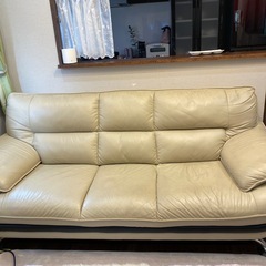 ソファの画像