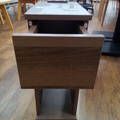 ★リユースのサカイ水戸店★  サイドテーブル ダークブラウン H50.5×D35.5×W20.5 クリーニング済み MT6529の画像