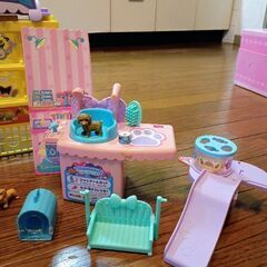 ペットショップのおもちゃの画像