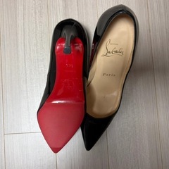 クリスチャンルブタンのブラックピガールを売ります。の画像