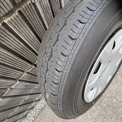 トヨタハイエース　純正タイヤ　ホイール　4本セット 新車外しの画像