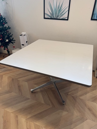 ハーマンミラー　スクエア　テーブル　約106cm×106cm