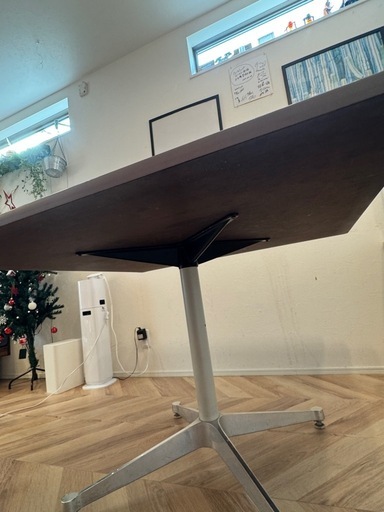 ハーマンミラー　スクエア　テーブル　約106cm×106cm