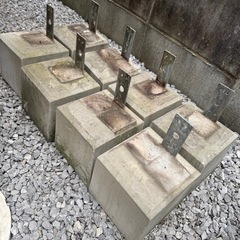 ウッドデッキ等に！羽子板付ピンコロ　基礎ブロック　8個セット　　の画像