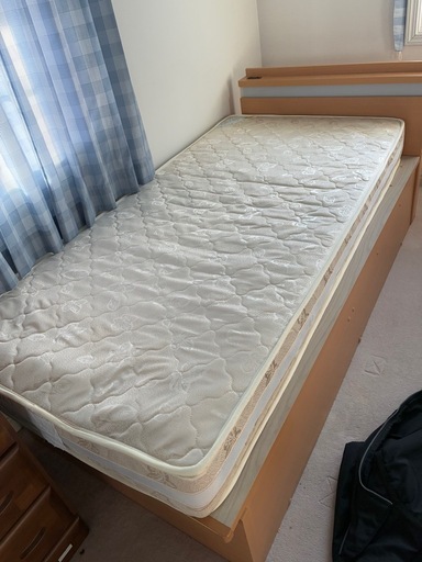 美品☆シングルベッド☆収納大容量！