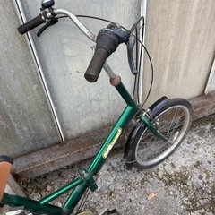 折りたたみ自転車の画像