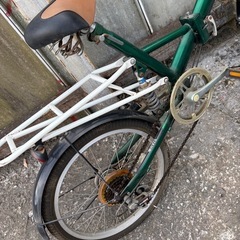 折りたたみ自転車の画像