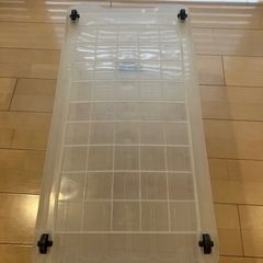 蓋付き、衣装収納ケースの画像