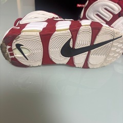 SUPREME×モアテンの画像