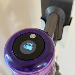 【取引決定】ダイソン　掃除機　充電スタンド付きの画像