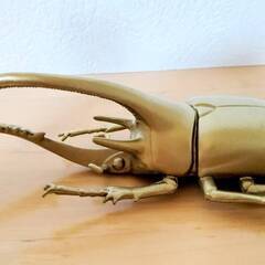 ネプチューンオオカブト　昆虫　フィギュア　ゴールド　金色　の画像