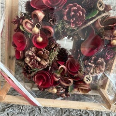 クリスマスリース　未使用　保管品　アレンジメント/プリザーブドフラワー　ドライフラワー　 インテリア　 松ぼっくり クリスマスの画像