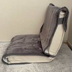 【短時間2〜3回のみの使用】ニトリ　座椅子　カバー付きの画像