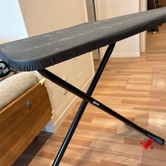 アイロン台（高さ調節可能）の画像