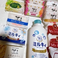 牛乳石鹸だけの新品詰め合わせセット。石鹸13個＋液体ソープボトル。カウブランド。ミルキィソープ。全て最後です。の画像