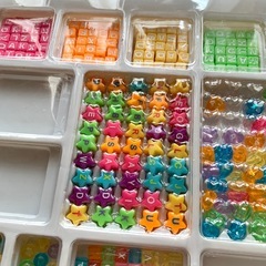 トイザらス ビーズセット アルファベット アメリカ　知育 アクセサリーキット Totally me!の画像