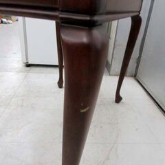 株式会社マルニ サイドテーブル 猫脚 幅62×奥行40×高さ50cm ブラウン系 コーヒーテーブル 飾り台 花台 アンティーク調 家具 苫小牧西店の画像