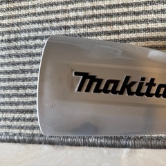 おまけ付き🌟コードレス掃除機　バッテリー充電器全てセット！スティッククリーナーマキタほぼ未使用美品✨の画像