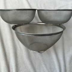 脚付きザル 3点の画像