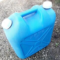  ▶5個あり◀ 灯油用ポリタンク 18L 青 ブルーの画像