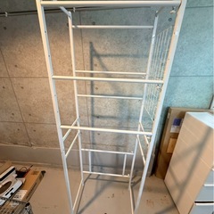 ランドリーラック　棚板・カゴ付きの画像