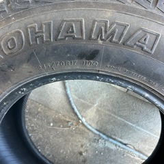 ヨコハマタイヤ245/70R17 110Q3本セットの画像