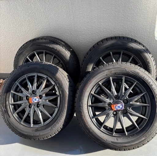 美品　185/65/R15 ホイール付スタッドレスタイヤ(ダンロップ23年