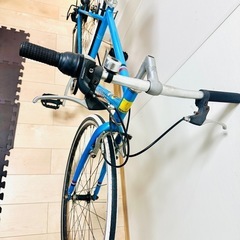 自転車　クロスバイクの画像