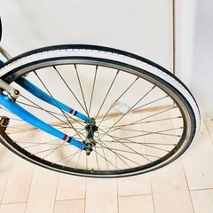 自転車　クロスバイクの画像