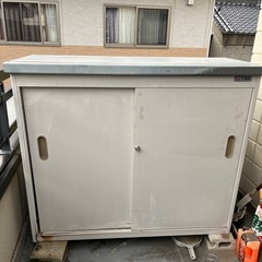 タクボ製　収納庫の画像