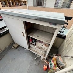 タクボ製　収納庫の画像