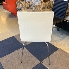 イ2512-019　NITORI 食卓椅子 ダイニング チェア スツール ホワイト キズ汚れ有りの画像