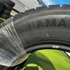 YOKOHAMA  スタッドレスタイヤの画像